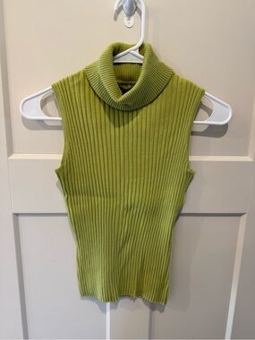 august silk Sleeveless Ribbed Turtleneck - Lime Green